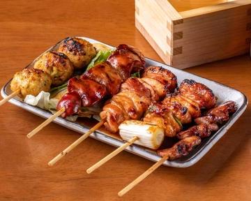 炭火やきとり盛り合わせ(タレ焼き) Charcoal-Grilled Yakitori Assorted Platter (Sauce)