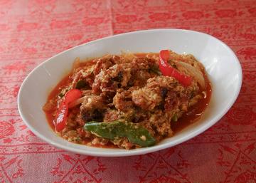 プーニムパッポンカリー2匹 柔らか蟹のカレー粉炒め (2匹) Soft Shell Crab Stir-Fried with Curry Powder (2)