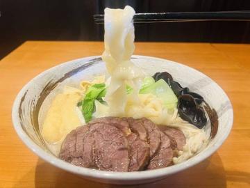 中華風牛骨ラーメン
