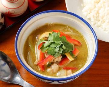 チキングリーンカレー(ライス付き) Chicken Green Curry (with Rice)