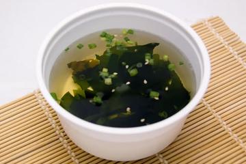 焼肉屋のワカメスープ