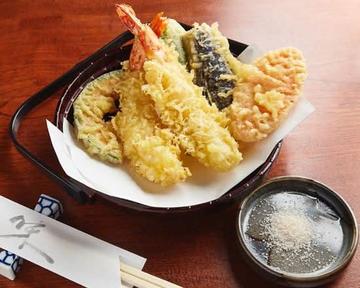 天ぷら盛合わせ(海老2本+野菜4品)