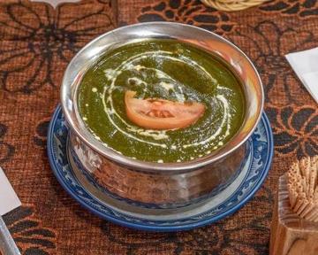 ほうれん草チキンカレー/Saag Chicken Curry