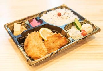 銀のむね唐弁当