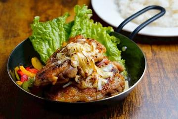 【人気No.3】チーズダブルチキンステーキ弁当(240g) 240g Chicken Cheese Steak Box
