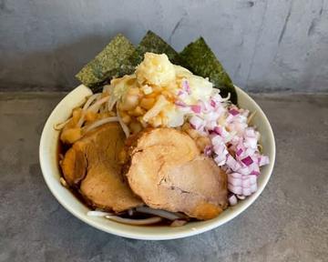 クスクスラーメンカツオブラック
