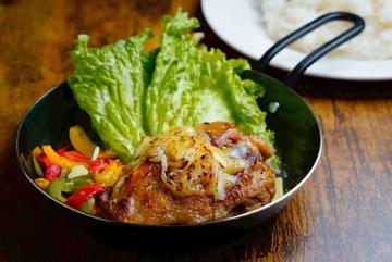 ハーフチーズチキンステーキ弁当 Half Cheese Chicken Steak Box