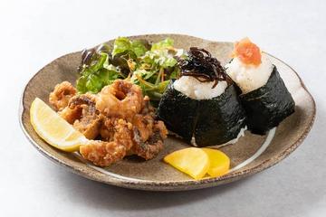 選べるおにぎり2種とタコから揚げセット