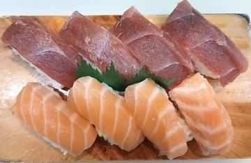 マグロとサーモンセット