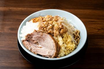 俺の汁なし(大盛りサイズ)