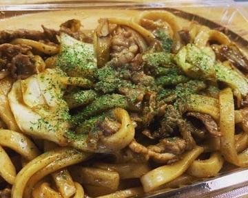 大盛りカレー焼きうどん