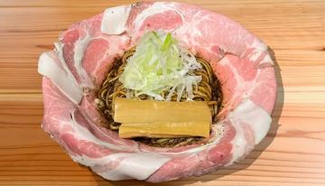 残響 (汁なし焦がし玉ねぎ背脂醤油まぜそば)