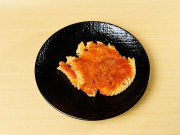 じっくり煮込んだ王道ボロネーゼ(ショートパスタ)