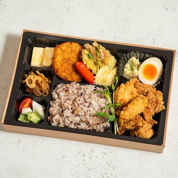 ミックス唐揚げ幕の内弁当
