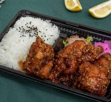 甘辛からあげ4個弁当4Pieces Salty-Sweet Fried Chicken Bento Box