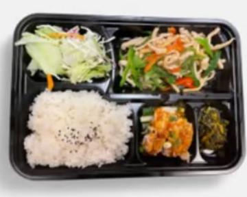 青椒肉絲弁当
