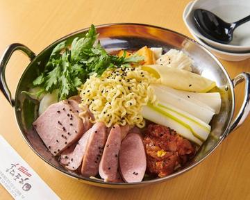 ブデチゲ鍋 Budae Jjigae Hot Pot