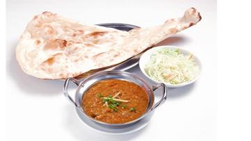 キーマカレー・プレーンナンor白ごはんセット(サラダ付)Keema Curry with Plain Nan or Rice(Salad Included)