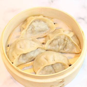 汁だく牛肉蒸し餃子5個(牛肉蒸五个)