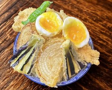 ぶし鶏玉天丼