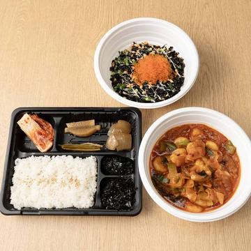 <定食セット>ナッコプセ(セルフおにぎり付き)(ランチ) Nakgopsae (with rice balls)Lunch