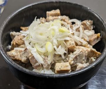 チャーマヨ丼
