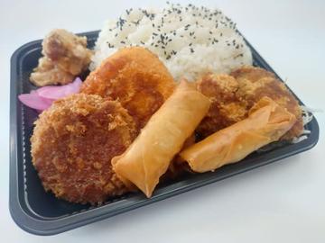 【デカ盛り】総重量1kg越え！デカ盛りB弁当