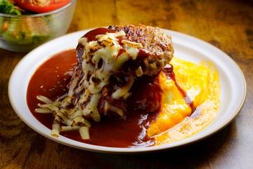 デミグラスハンバーグチーズオムライス&ミニサラダ Demi-glace Cheese Hamburger Omelette Rice & mini salad