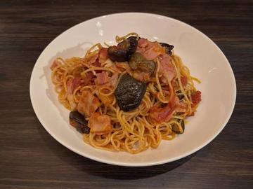 ナスとベーコンのトマトパスタ