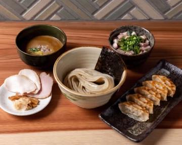 つけ麺+ネギ肉飯+肉汁餃子セット