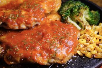 トマトソースダブルチキン弁当 Double Tomato sauce Chicken Steak Box