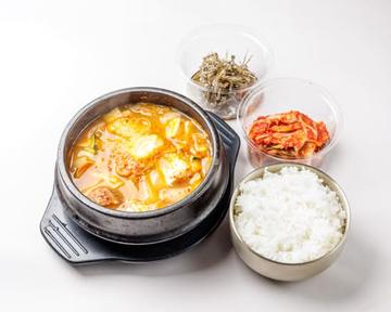 味噌チゲ弁当+(おかず4種類) (おかず4種類) ++ 4