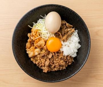 味玉牛まぜそば(200g)