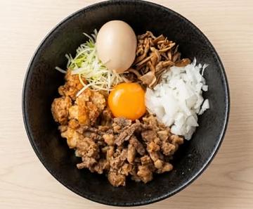 特製牛まぜそば(200g)