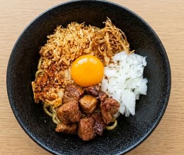 煮干し豚まぜそば(200g)