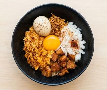 味玉煮干し豚まぜそば(200g)