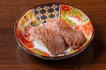 和牛A5炙り寿司 2貫 A5 Wagyu Seared Sushi (2 Pieces)