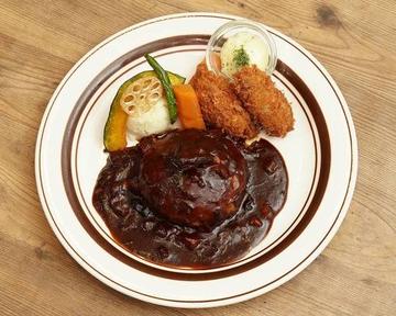 大宮特製ハンバーグ・カキフライセット