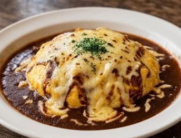 濃厚チーズデミグラスオムライス