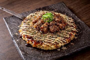 すじ玉 Beef Tendon Okonomiyaki