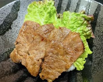 ダブルA5黒毛和牛ロース弁当