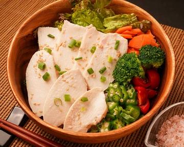【シンプル・イズ・ベスト】岩塩のチキン丼