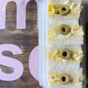 たまごサラダサンド(ハーフサイズ)と本日の焼き菓子セット