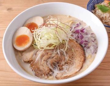 鶏白湯そば 味玉付き