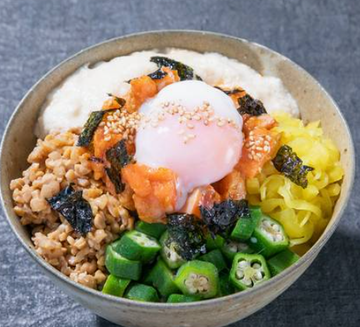 サーモンネバトロユッケ丼【SNYB】