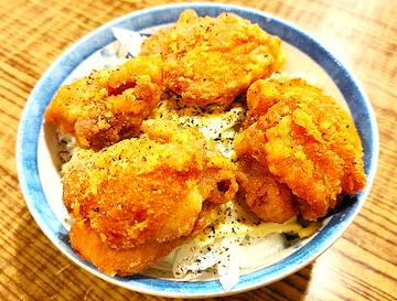 からあげペッパーマヨ丼