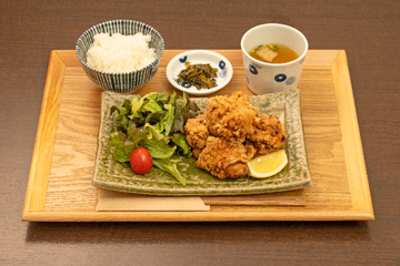 若鶏の唐揚げ定食