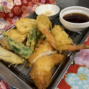 天ぷらの盛り合わせ