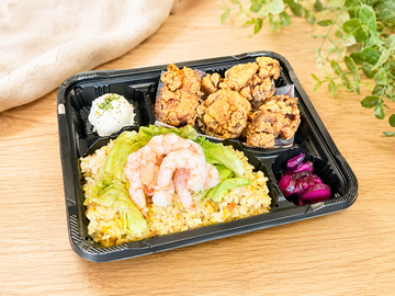 から揚げ＆海老レタス炒飯弁当