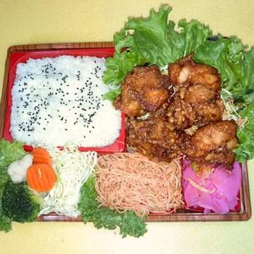 ピリ辛からあげ弁当